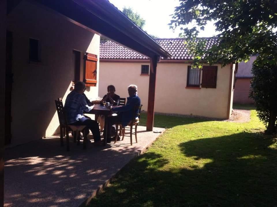 Les Jardins Du Castel Gites Annick Et Jean Paul Saint-Georges-d'Esperanche ห้อง รูปภาพ